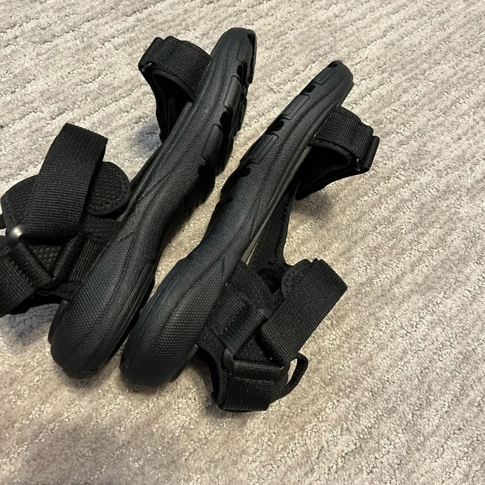 Zara black adjustable boys sandals size 3y NWOT